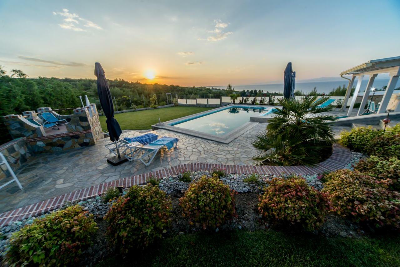 חניוטי Villa Alina מראה חיצוני תמונה